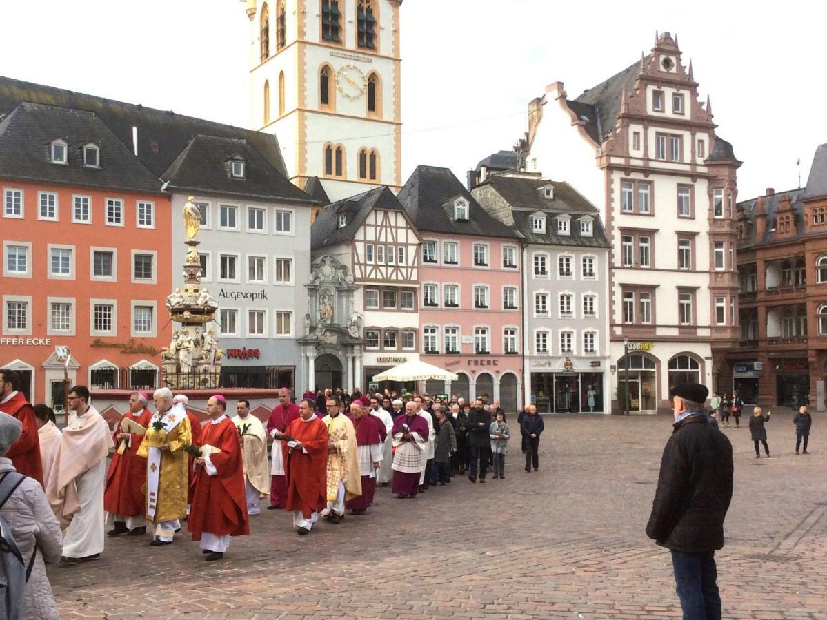 Ferienwohnung An Den Kaiserthermen Trier Exteriör bild